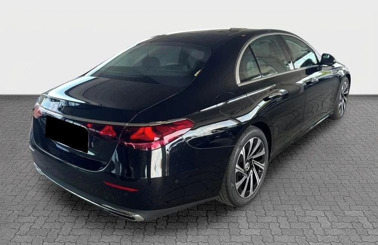 Mercedes-Benz E 220 d, снимка 4 - Автомобили и джипове - 53985102