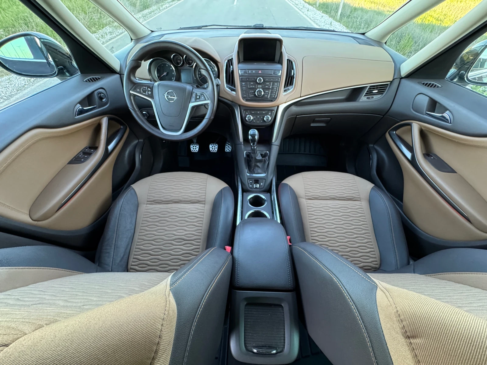 Opel Zafira Tourer 2.0CDTi / FULL /COSMO/ 6+ 1 / NAVI / PODGRE - изображение 9