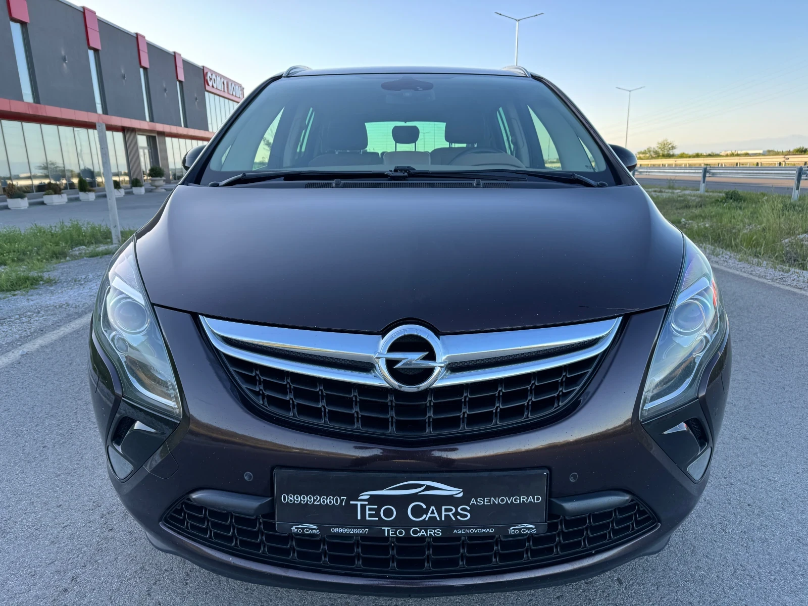Opel Zafira Tourer 2.0CDTi / FULL /COSMO/ 6+ 1 / NAVI / PODGRE - изображение 2