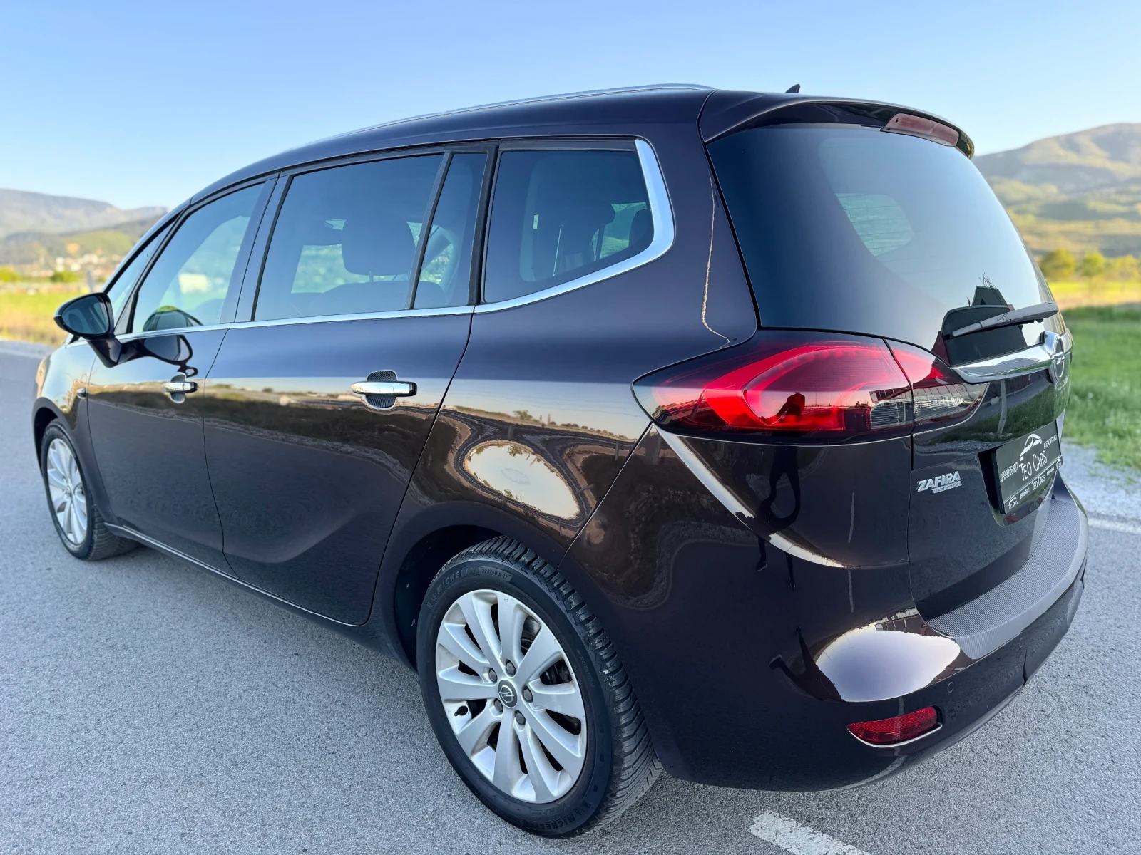 Opel Zafira Tourer 2.0CDTi / FULL /COSMO/ 6+ 1 / NAVI / PODGRE - изображение 6