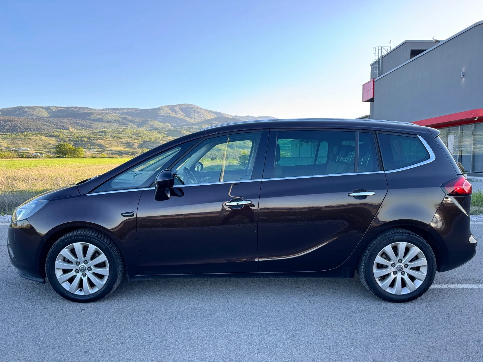 Opel Zafira Tourer 2.0CDTi / FULL /COSMO/ 6+ 1 / NAVI / PODGRE - изображение 4