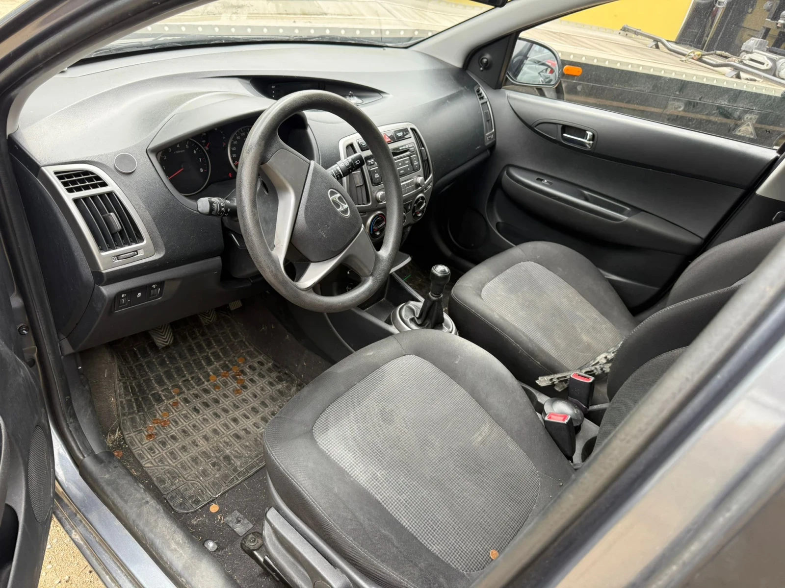 Hyundai I20 1.25 - изображение 5