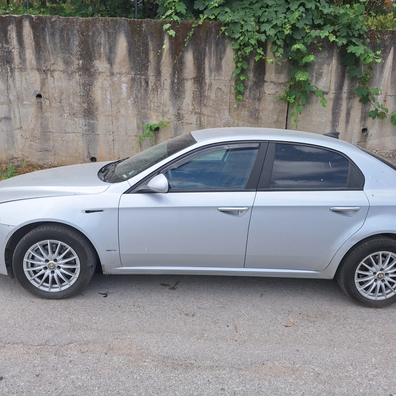 Alfa Romeo 159 1.9JTDm 16V 150к.с - изображение 3