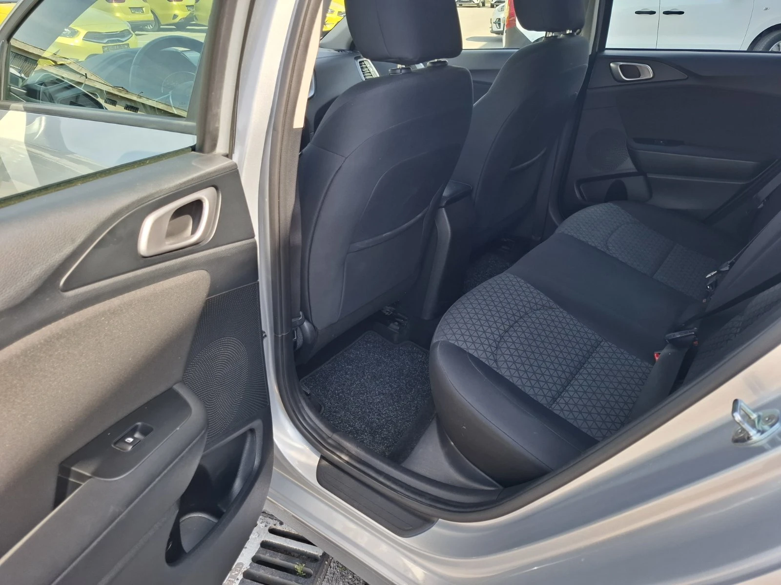 Kia Ceed 1.5 T-gdi Comfort Гаранция - изображение 7