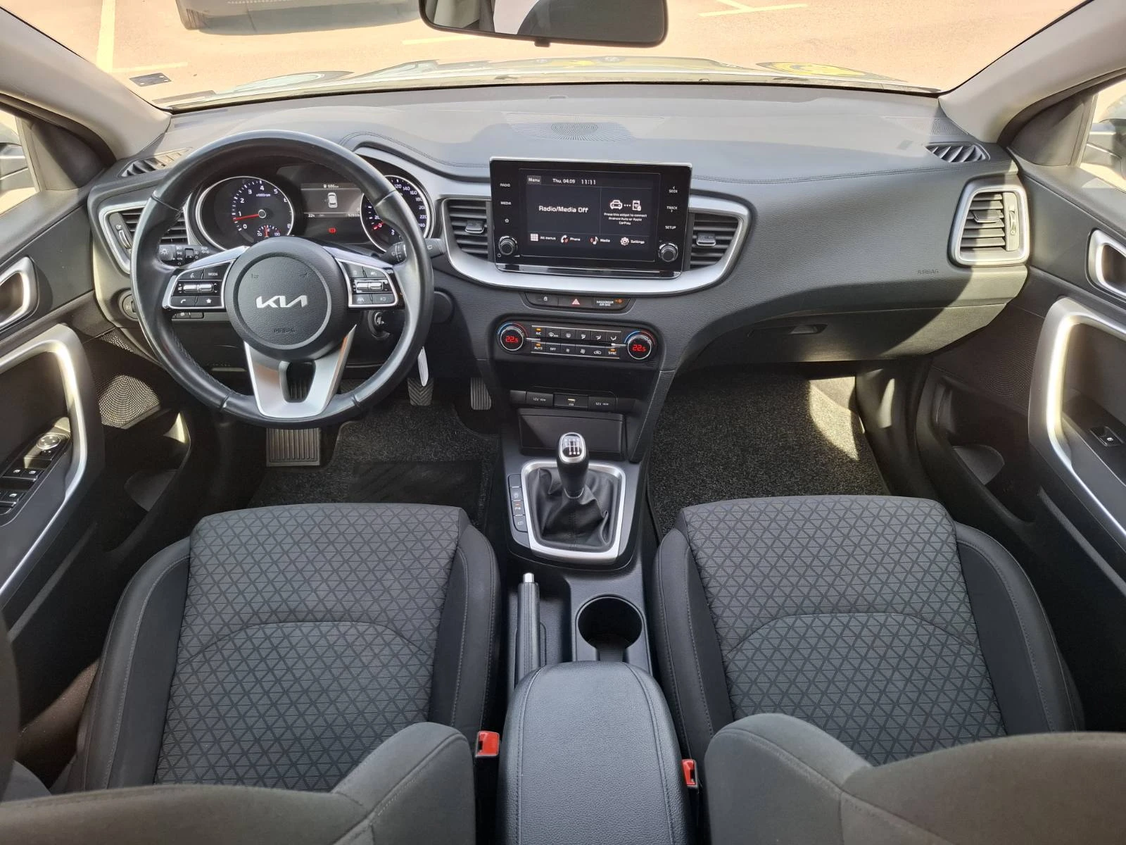 Kia Ceed 1.5 T-gdi Comfort Гаранция - изображение 8
