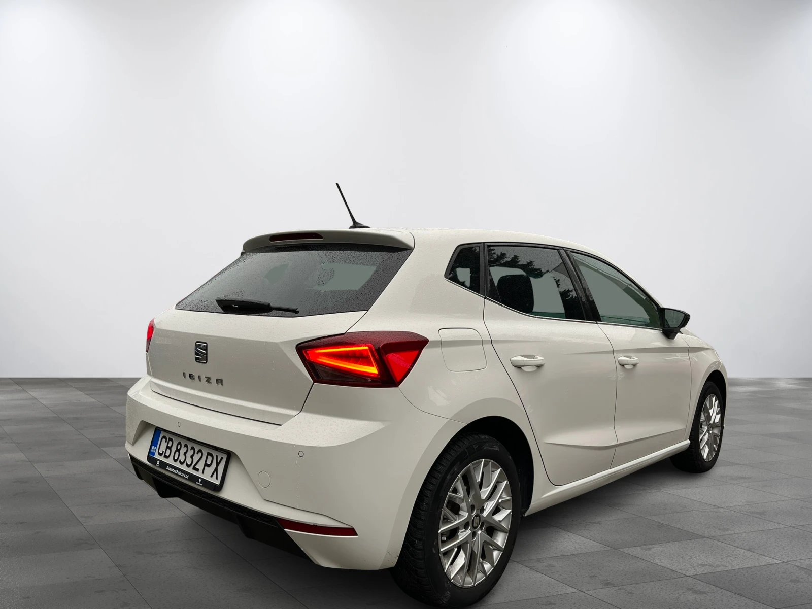 Seat Ibiza Xcellence TSI 6M/T от България - изображение 6