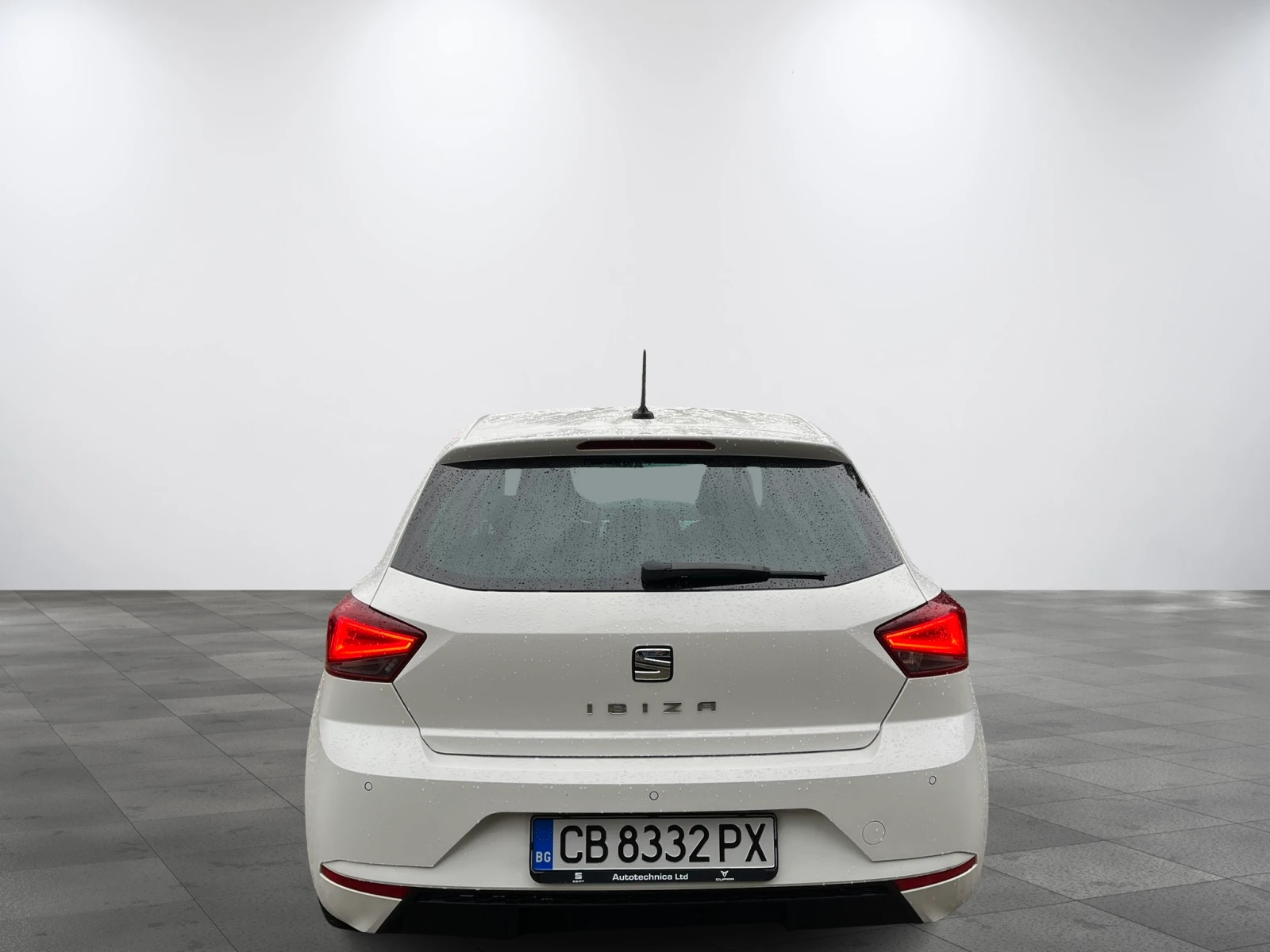 Seat Ibiza Xcellence TSI 6M/T от България - изображение 4