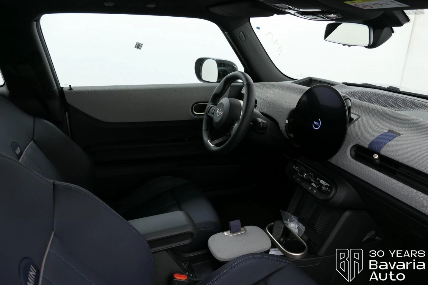 Mini Cooper C 1, 5 Steptronic Favoured Trim - изображение 7