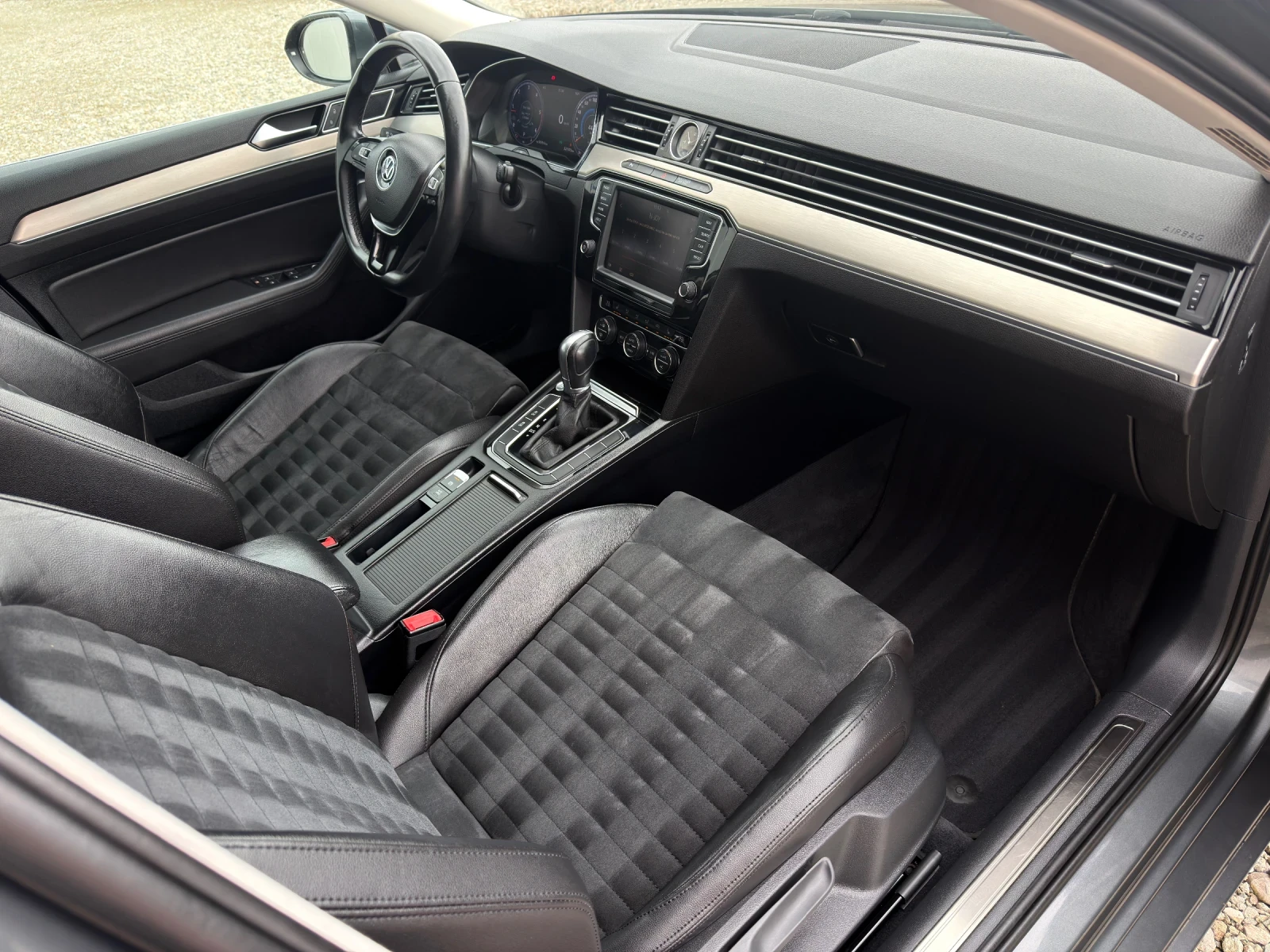 VW Passat 2.0 TDI 190�� Highline/Digital/Distronic/LED  | Mobile.bg � ����������� 12