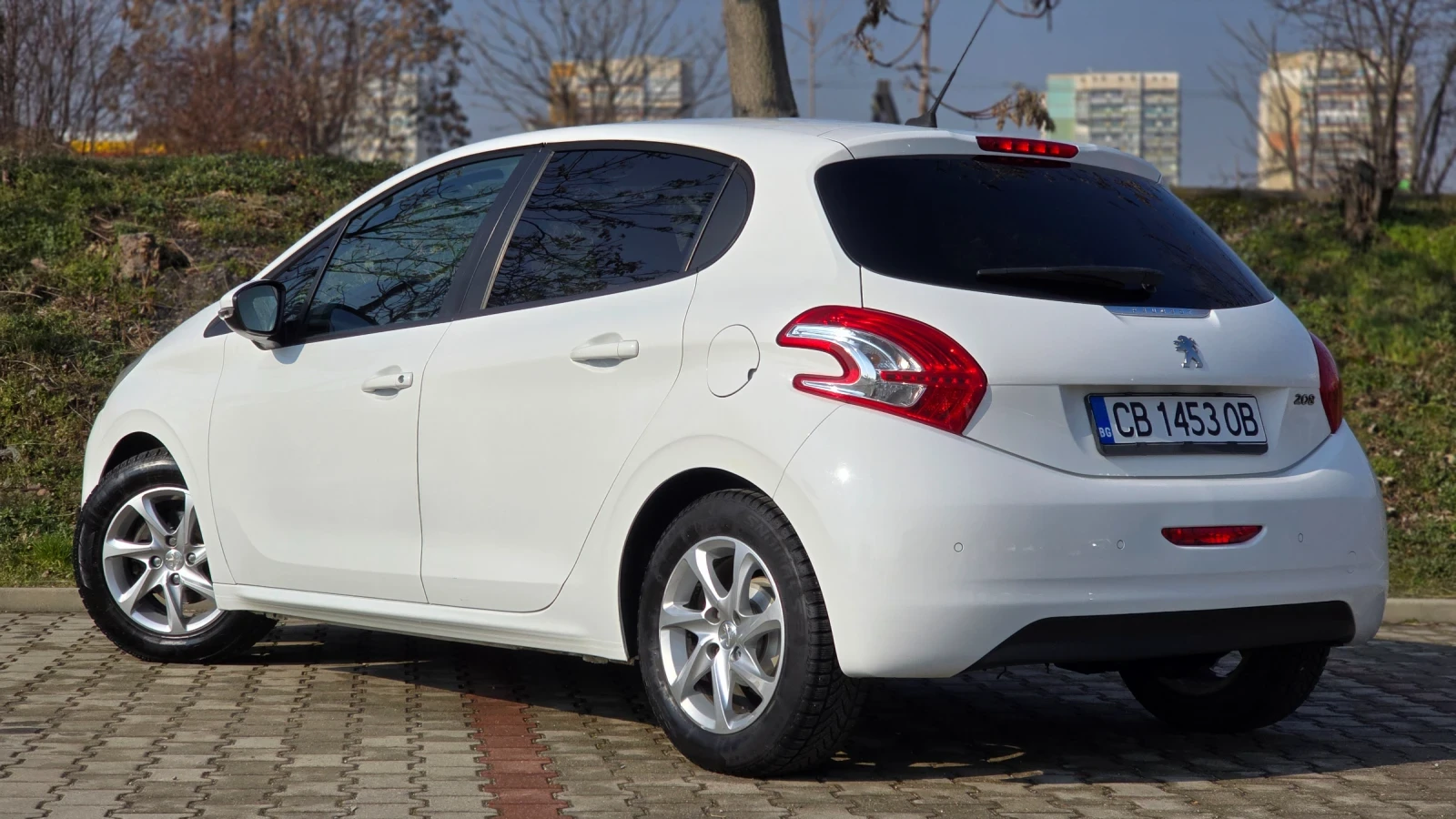 Peugeot 208 1.4 hdi, снимка 3 - Автомобили и джипове - 53733107