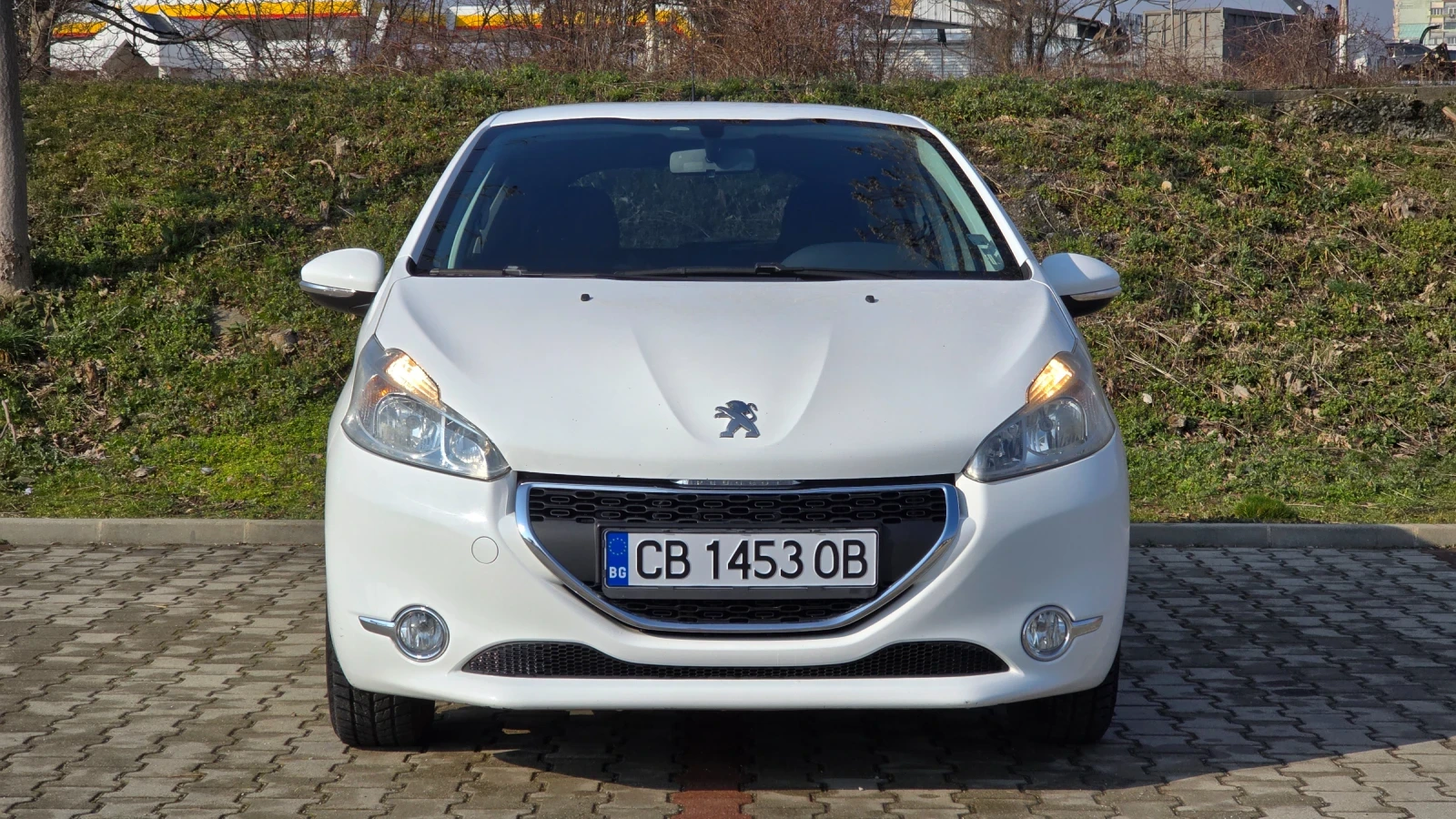 Peugeot 208 1.4 hdi, снимка 7 - Автомобили и джипове - 53733107