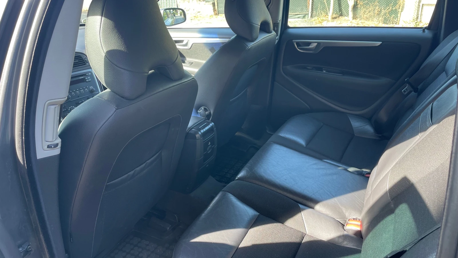 Volvo V70 СУПЕР ГАЗ/LPG, снимка 5 - Автомобили и джипове - 54098252