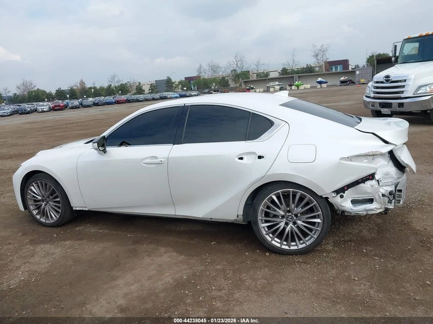 Lexus IS 300 2.0L I-4 DI, DOHC, VVT, TURBO, 241HP Rear Wheel | Mobile.bg � ����������� 15
