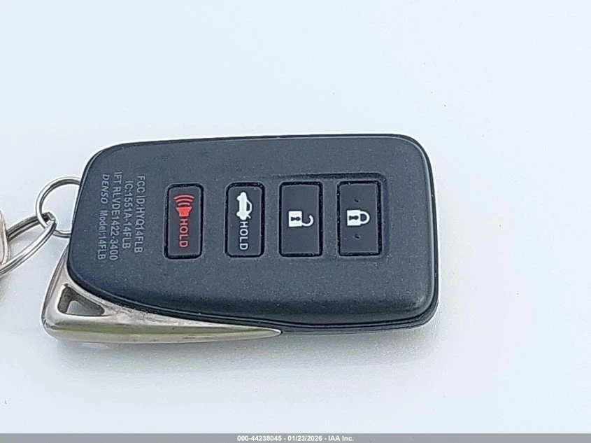 Lexus IS 300 2.0L I-4 DI, DOHC, VVT, TURBO, 241HP Rear Wheel | Mobile.bg � ����������� 11