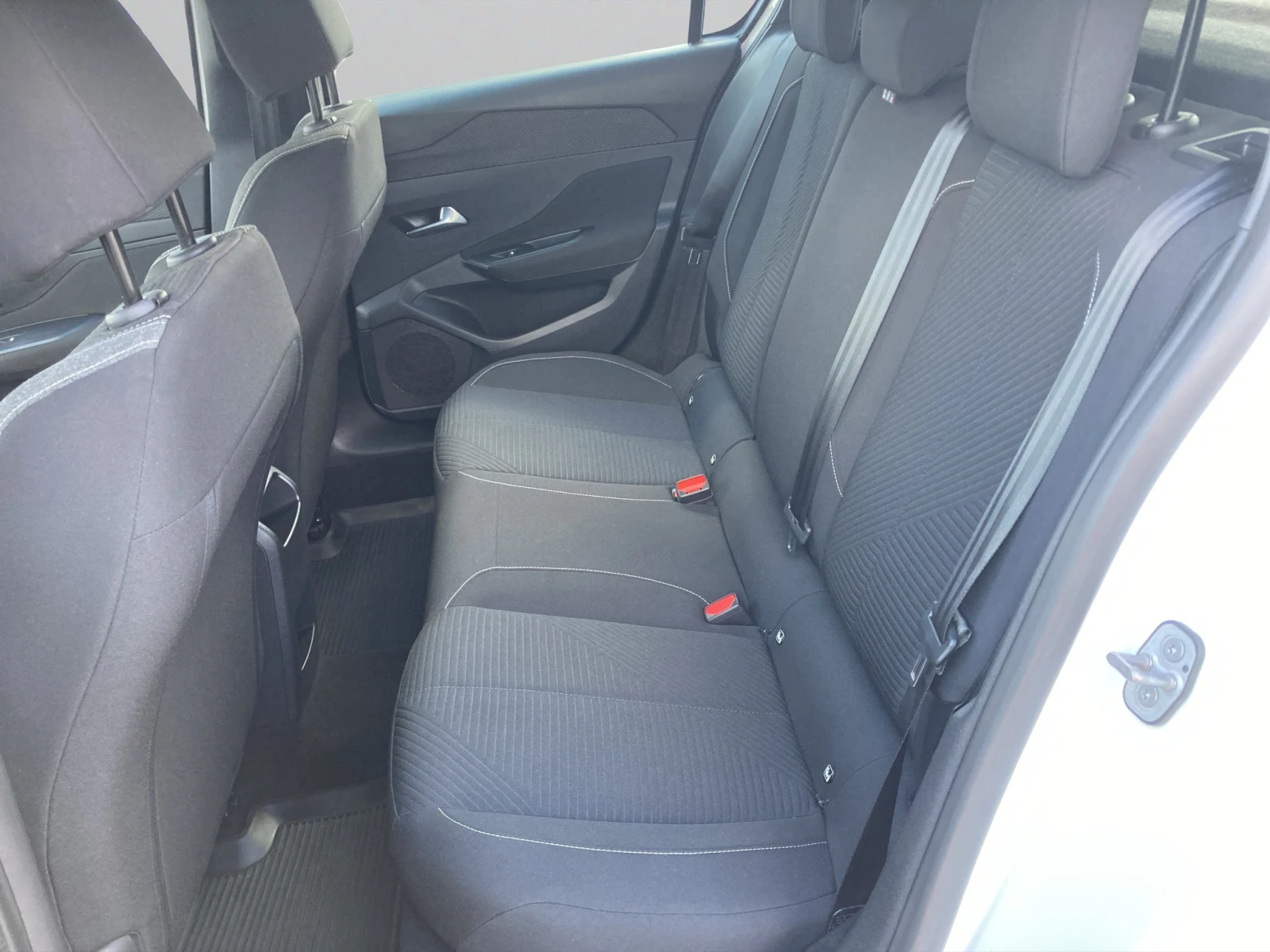 Peugeot 308 ACTIVE PACK 1, 2 PureTech 130 EAT8 EURO 6.4, снимка 11 - Автомобили и джипове - 54447945