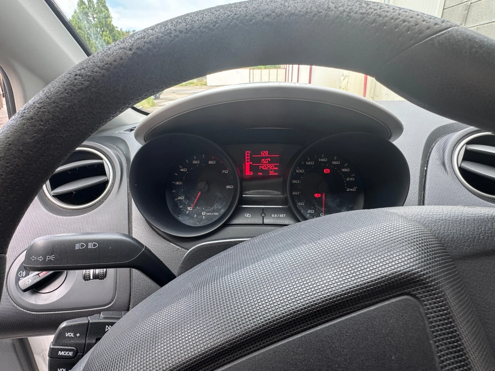 Seat Ibiza 1, 2i, снимка 7 - Автомобили и джипове - 54543444