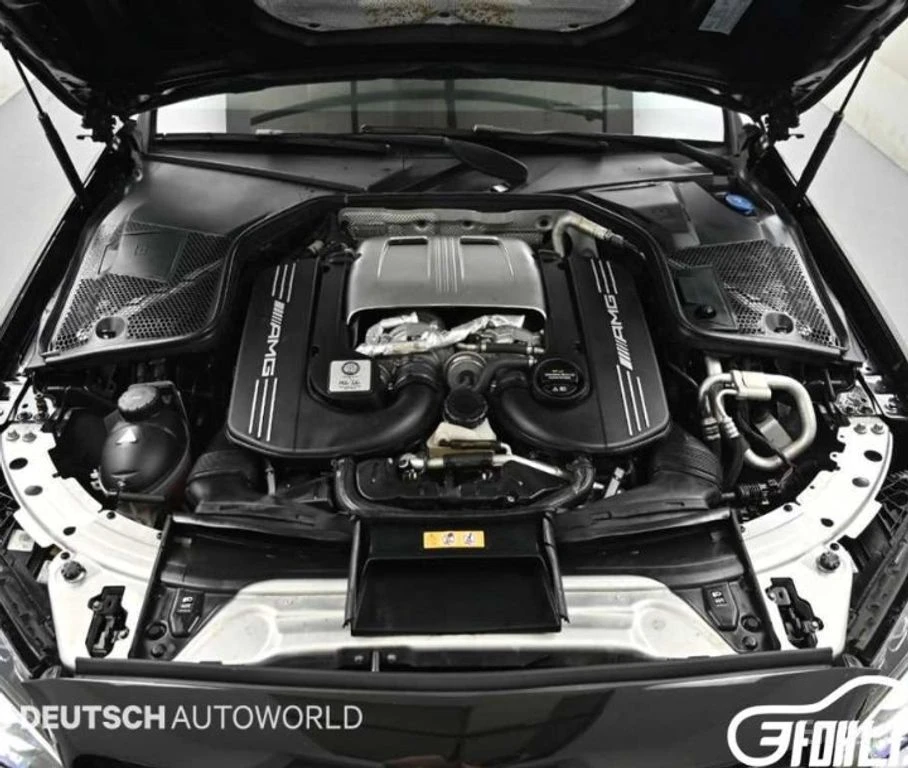 Mercedes-Benz C 63 AMG КОЖА* ПОДГРЕВ* 360* HEAD UP* LINE ASS* PANO* AMBIE, снимка 6 - Автомобили и джипове - 54662972