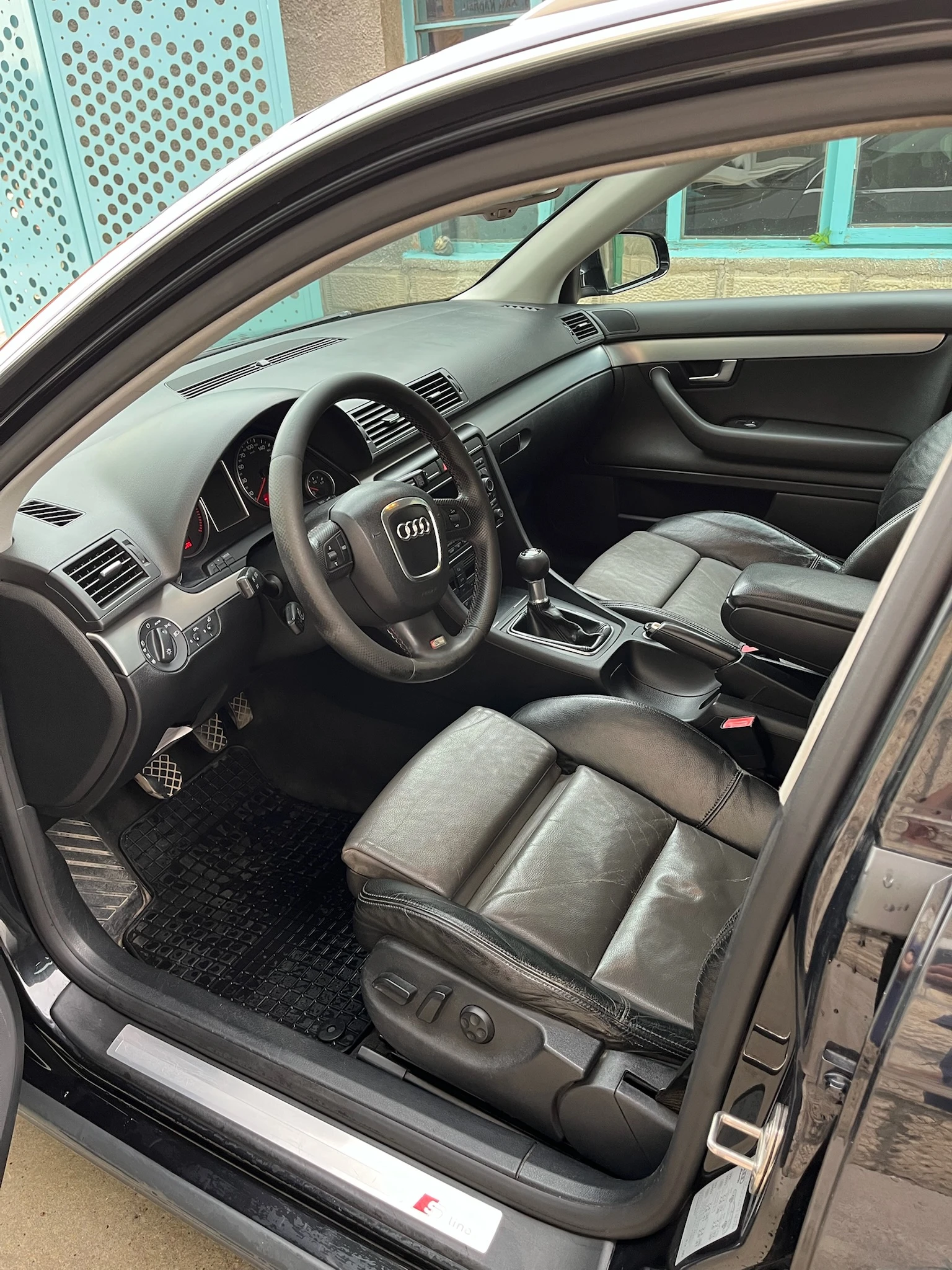 Audi A4 2.0 TDI, снимка 9 - Автомобили и джипове - 54676064