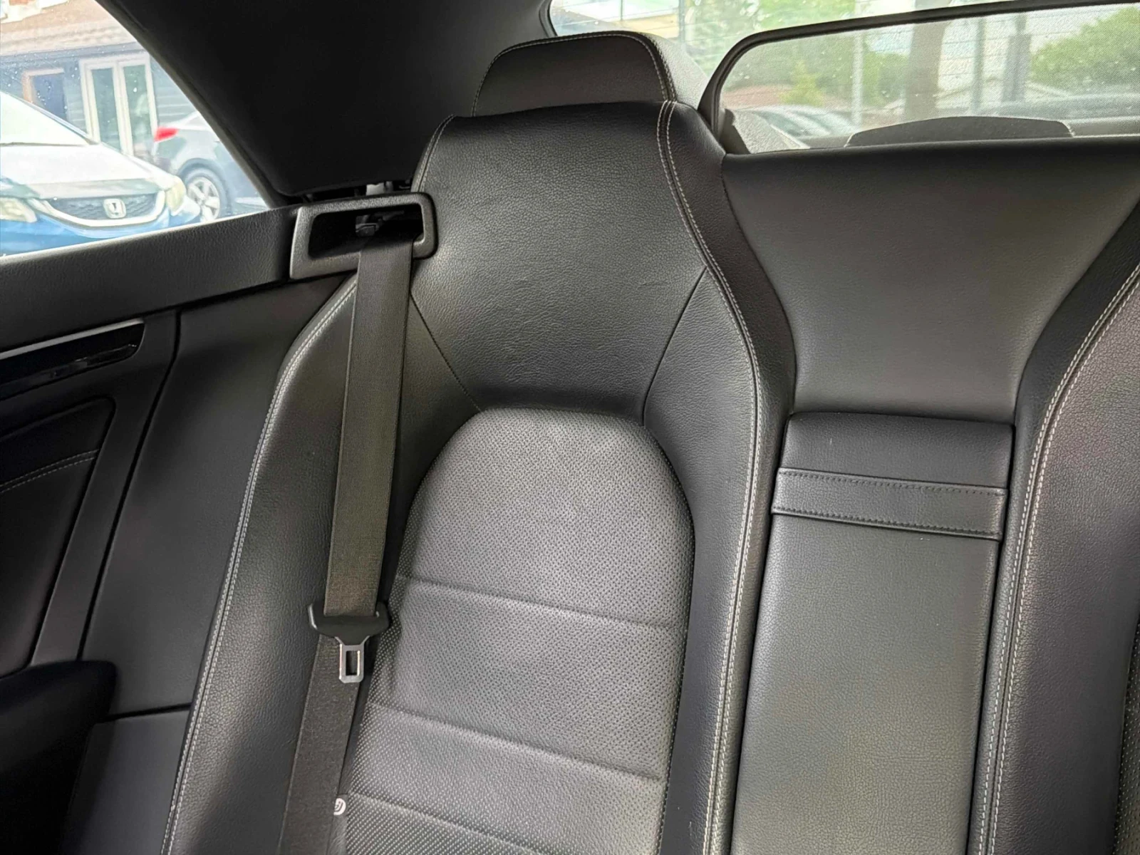 Mercedes-Benz E 400 ПОДГРЕВ * 360 * АВТОКРЕДИТ * CARFAX, снимка 11 - Автомобили и джипове - 54901179