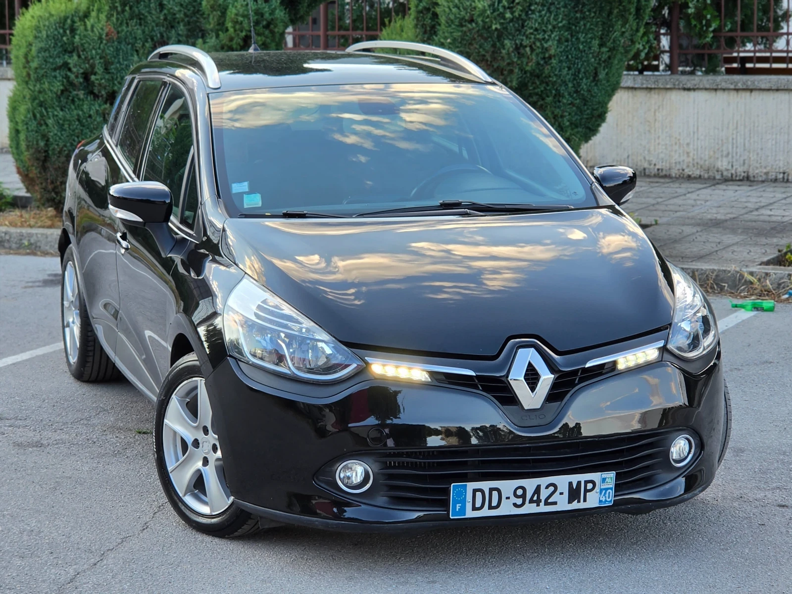Renault Clio 1.5dCi 90hp * ЕВРО 5 * АВТОМАТИК * НАВИ * , снимка 2 - Автомобили и джипове - 55236442