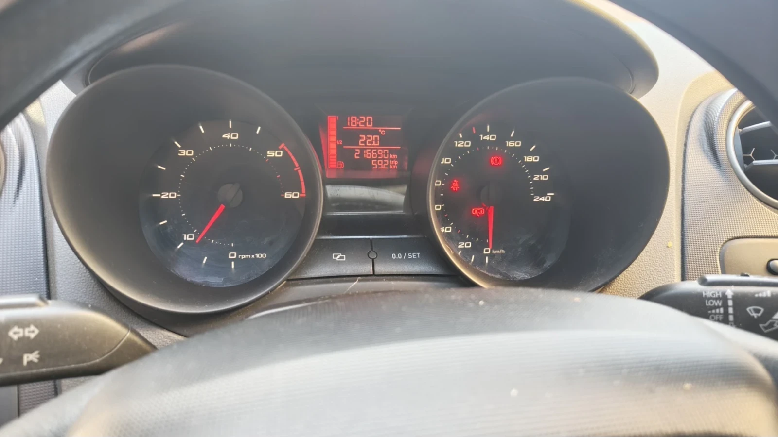 Seat Ibiza, снимка 9 - Автомобили и джипове - 55805527
