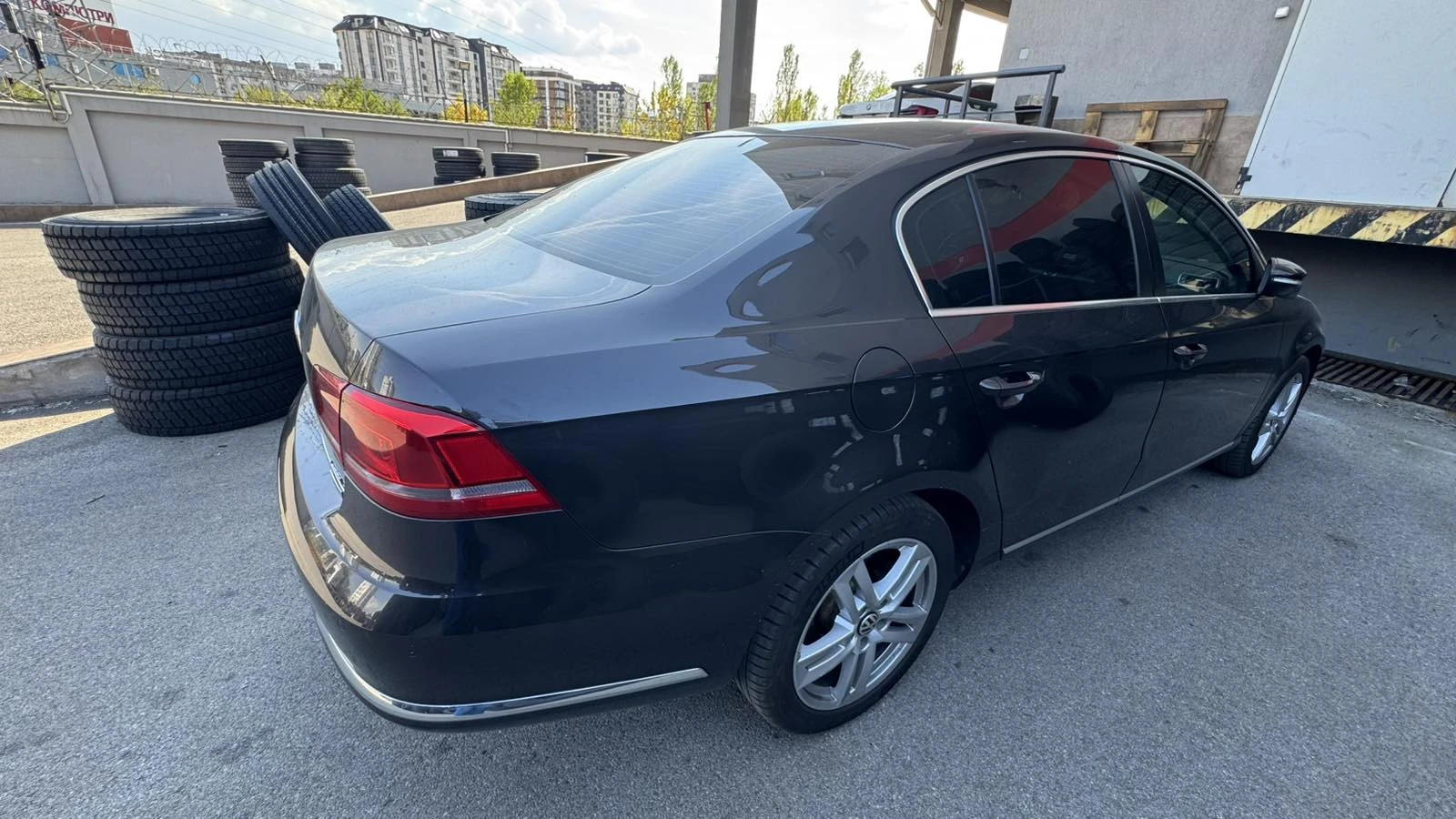VW Passat, снимка 4 - Автомобили и джипове - 56139631