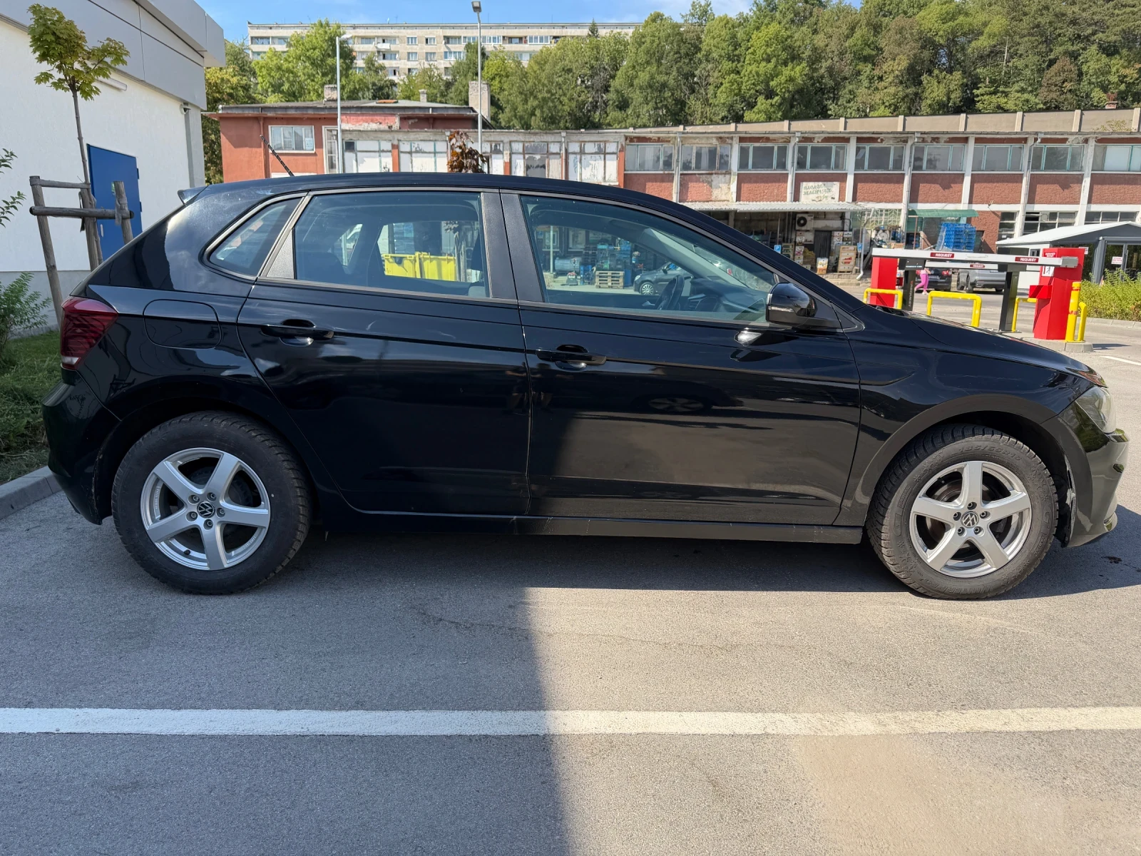 VW Polo 1.0 mpi, снимка 8 - Автомобили и джипове - 56152359