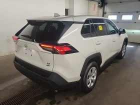 Toyota Rav4 LE| ПОДГРЕВИ| МЪРТВА ТОЧКА| ЗАДНА КАМЕРА| 2 КЛЮЧА|, снимка 3