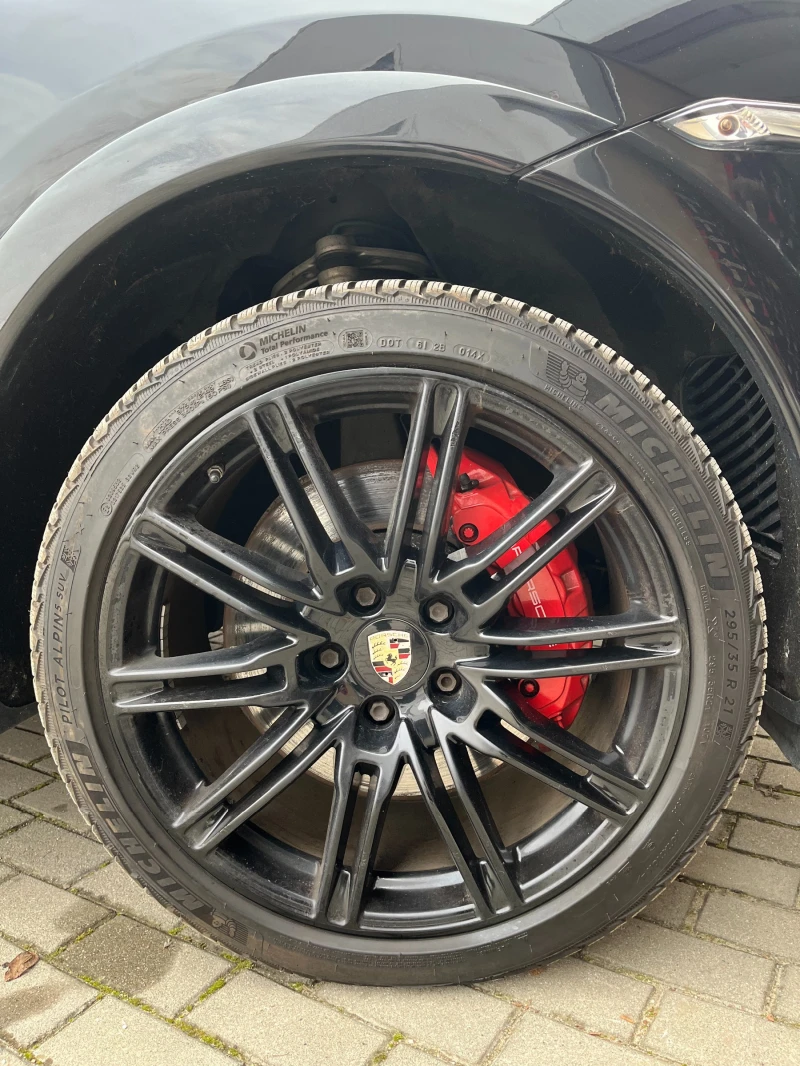 Porsche Cayenne 4.8 V8 TURBO PANORAMA/2xTV/XENON/NAVI/''21, снимка 6 - Автомобили и джипове - 53383024