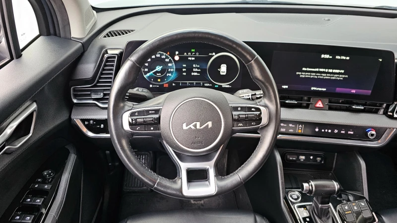 Kia Sportage 2.0 CRDI / АВТОМАТИК / СЕРВИЗНА ИСТОРИЯ !!!, снимка 11 - Автомобили и джипове - 53417859