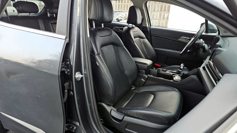 Kia Sportage 2.0 CRDI / АВТОМАТИК / СЕРВИЗНА ИСТОРИЯ !!!, снимка 9 - Автомобили и джипове - 53417859