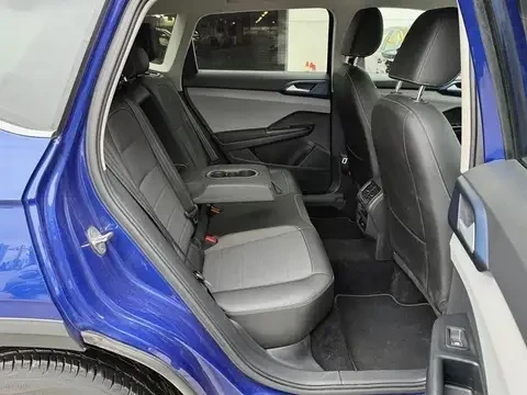 VW Taos Comfortline FWD 1.5T / CARFAX, снимка 14 - Автомобили и джипове - 54830231