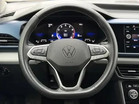 VW Taos Comfortline FWD 1.5T / CARFAX, снимка 9 - Автомобили и джипове - 54830231
