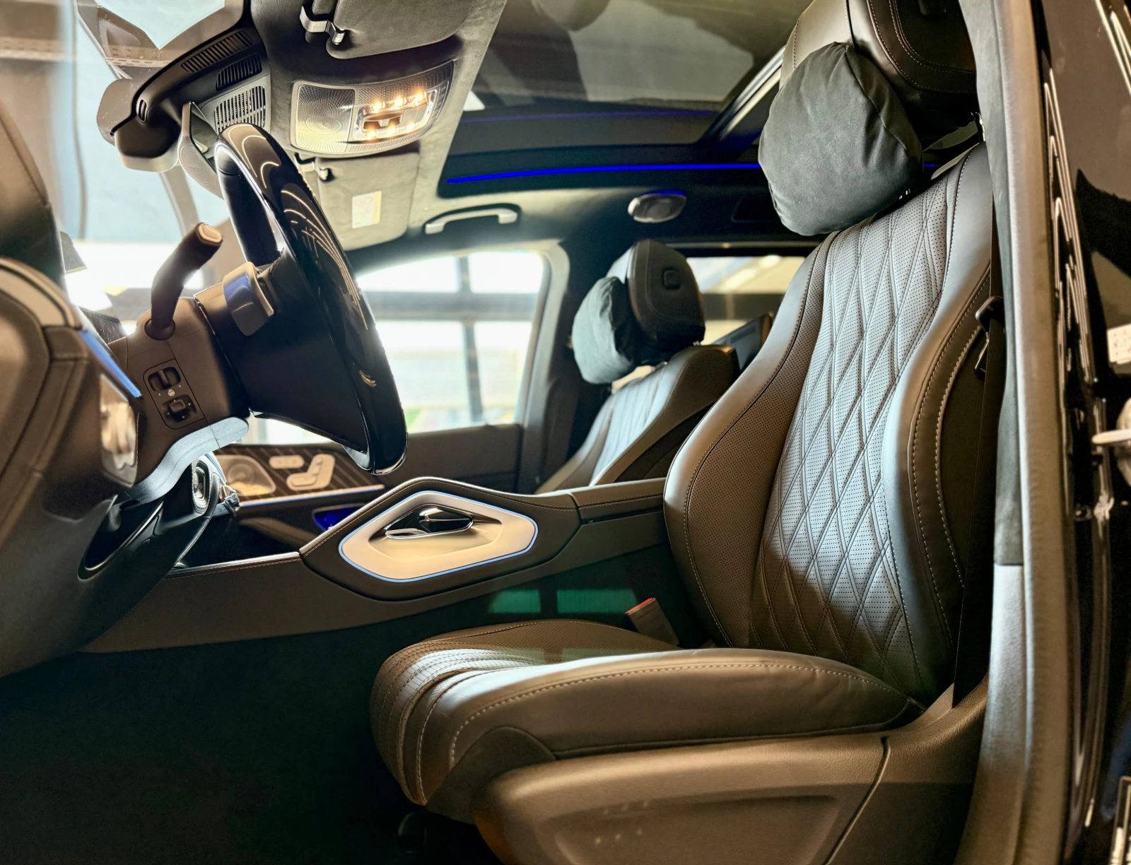 Mercedes-Benz GLS 600 Maybach* Night Series* Burmaster* Лизинг* FULL - изображение 8
