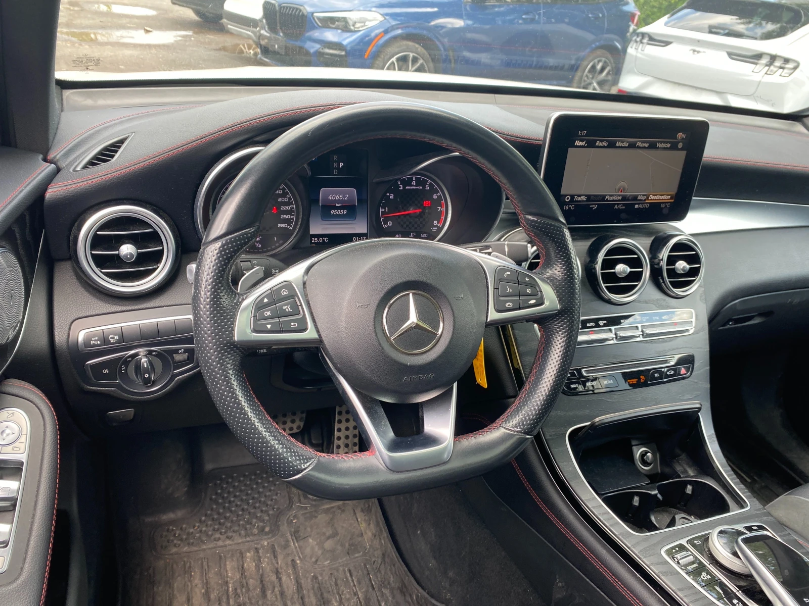 Mercedes-Benz GLC 43 AMG CARFAX* ОПЦИЯ ЗА ФИНАНСИРАНЕ*  - изображение 7