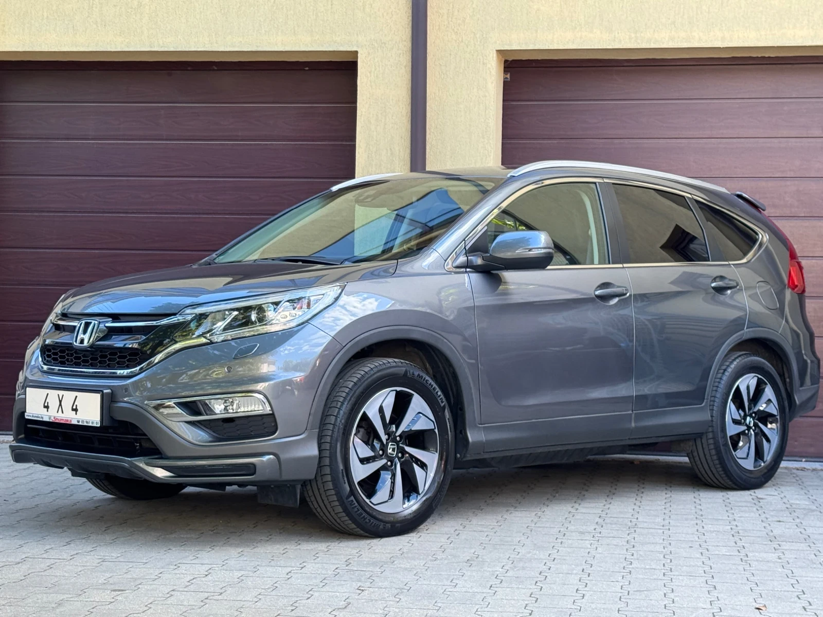 Honda Cr-v 2.0i 4X4* EXECUTIVE* ПЪЛНА СЕРВИЗ ИСТОРИЯ В ХОНДА! - изображение 2