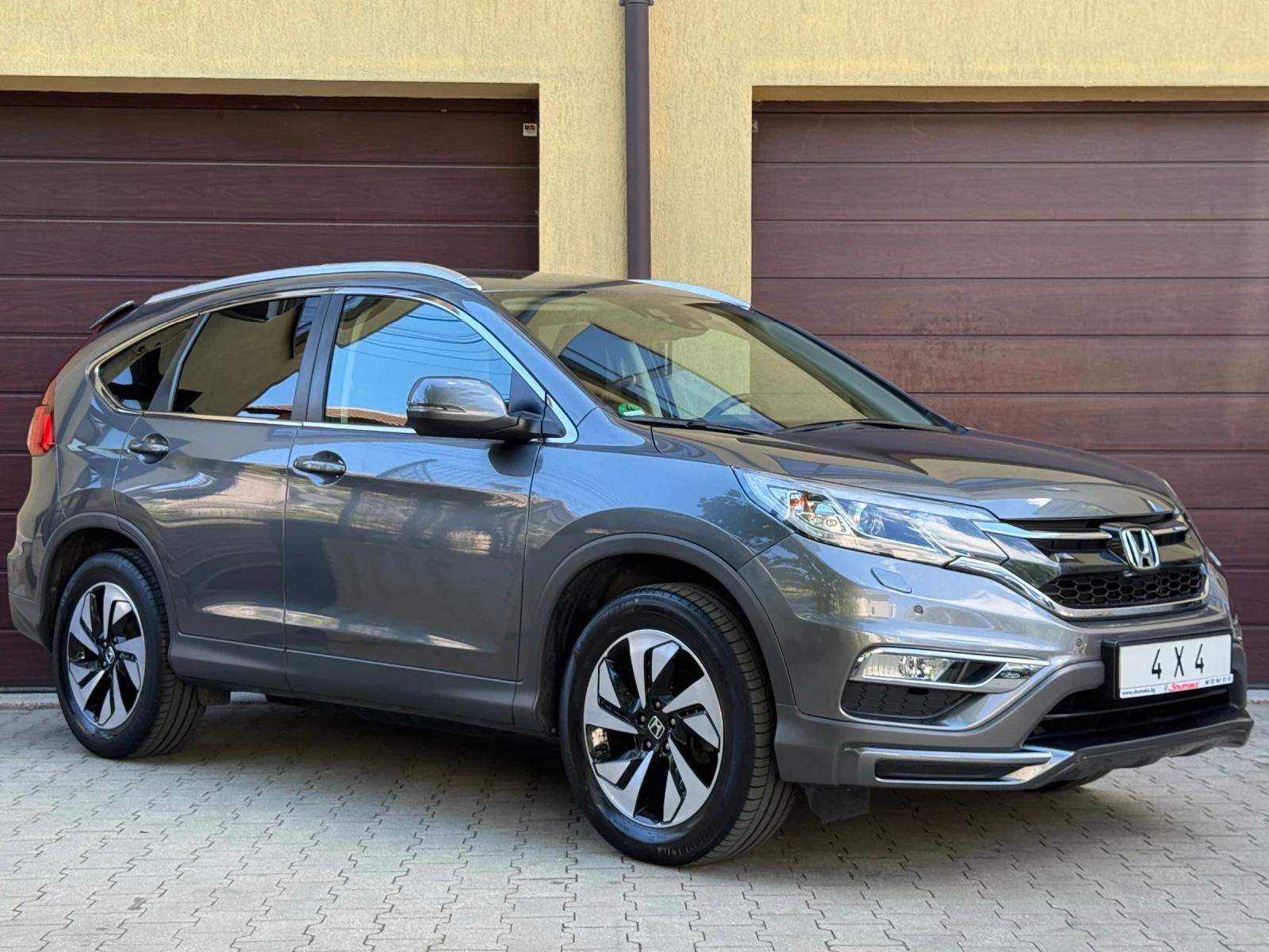 Honda Cr-v 2.0i 4X4* EXECUTIVE* ПЪЛНА СЕРВИЗ ИСТОРИЯ В ХОНДА! - изображение 3