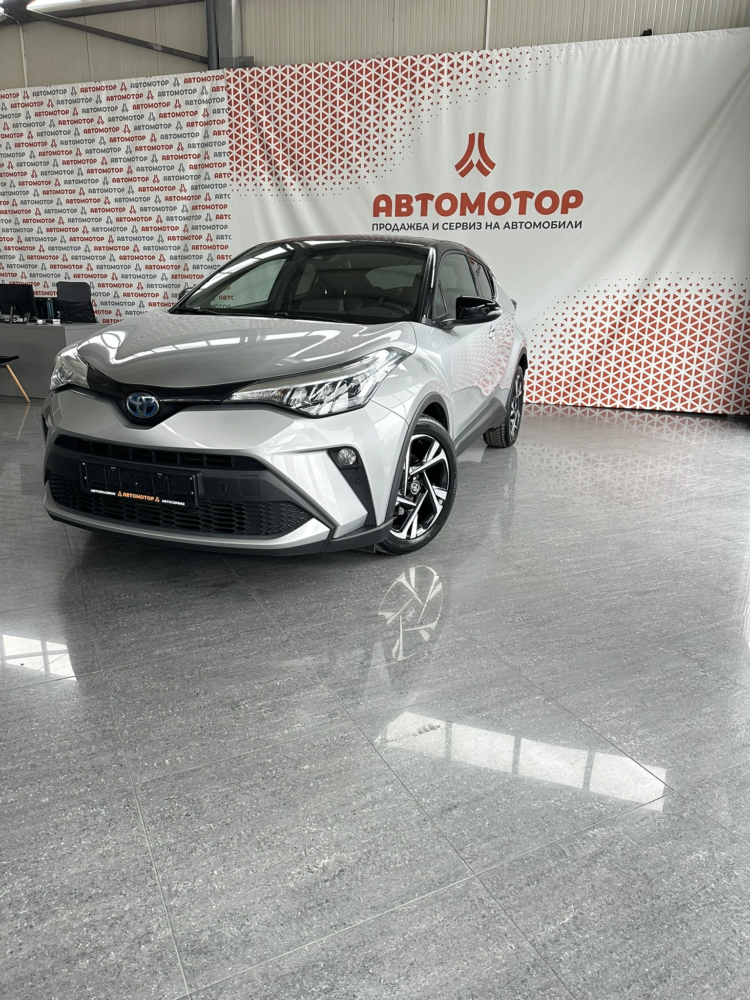 Toyota C-HR 1.8 Hybrid CLUB | Mobile.bg   2