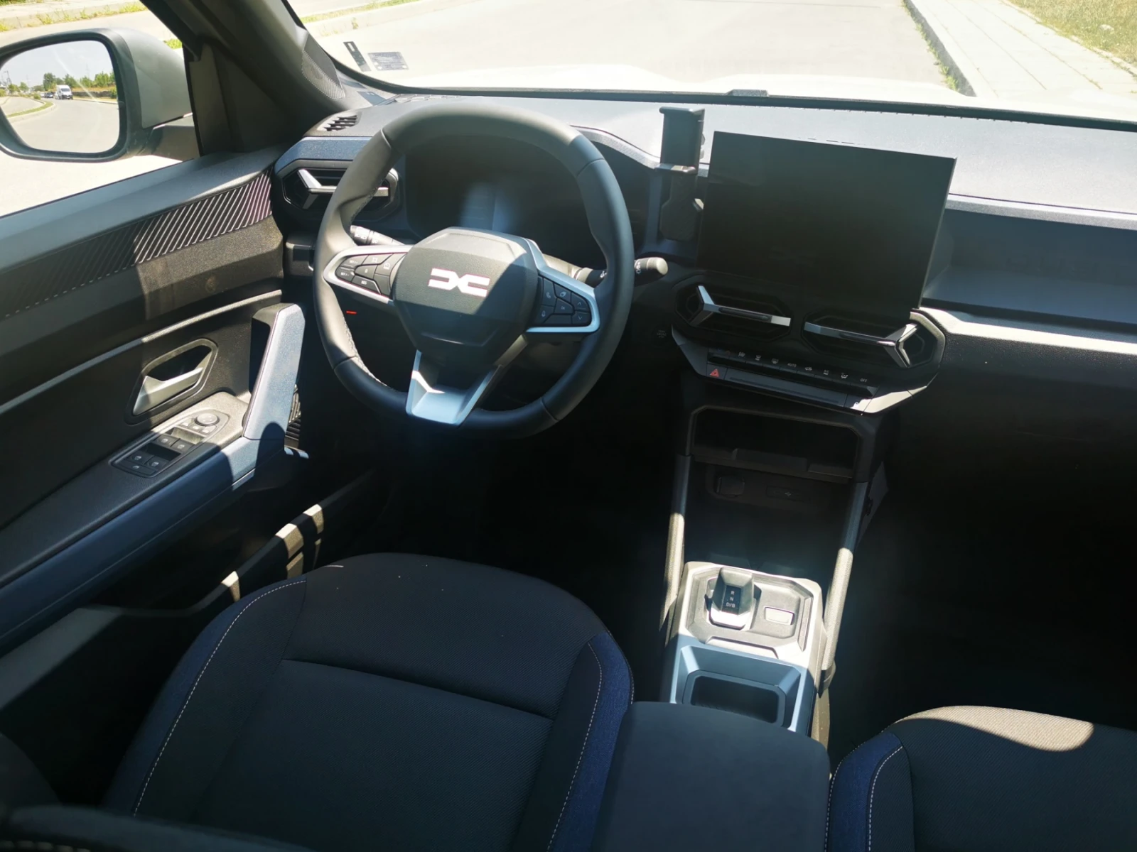 Dacia Duster 1990Евро за получаване, 1.6 Hybrid Jurney - изображение 9