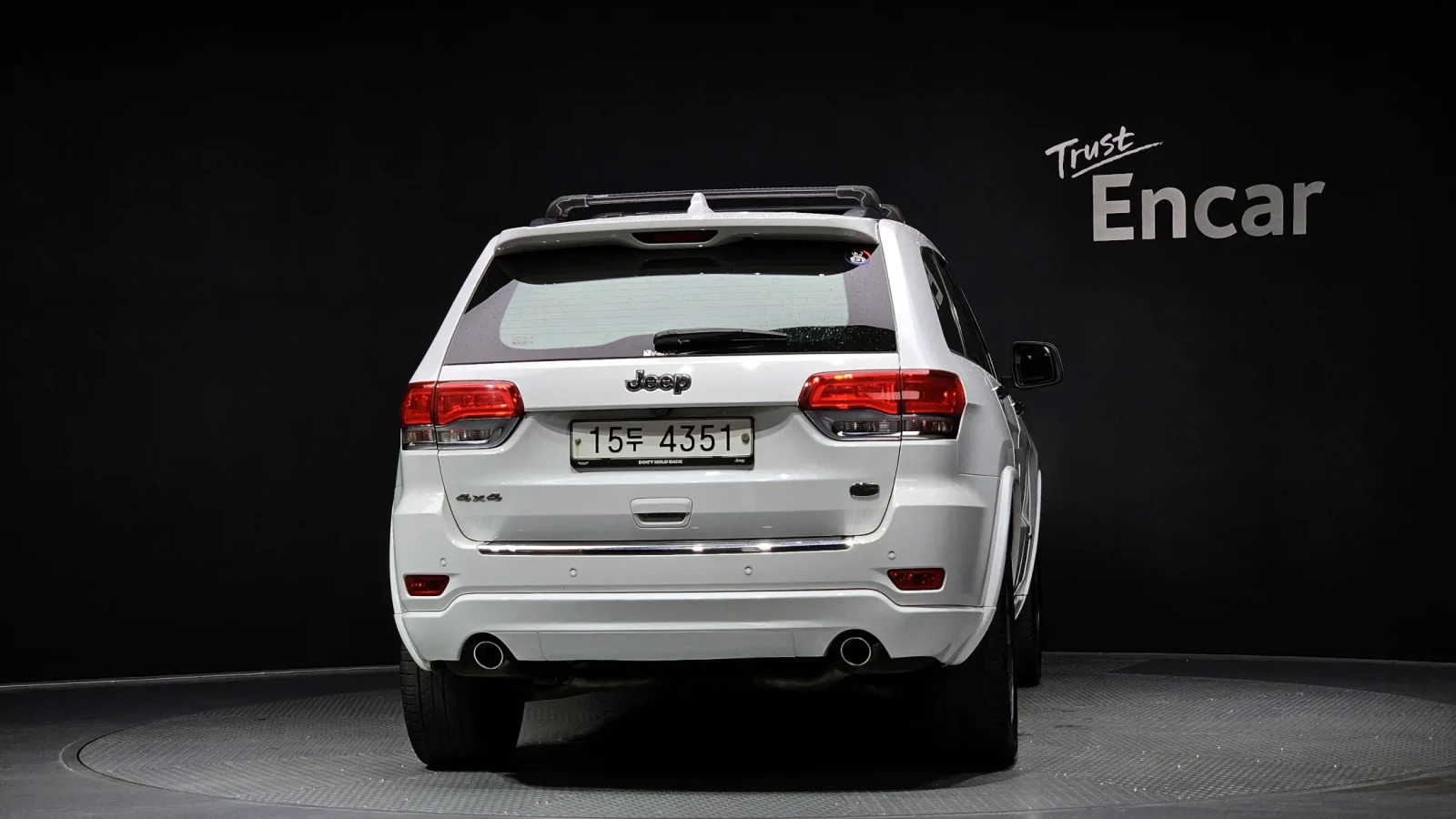Jeep Grand cherokee * OVERLAND* PENTASTAR* ZF* DISTRONIC* OBDUH, снимка 4 - Автомобили и джипове - 54753922