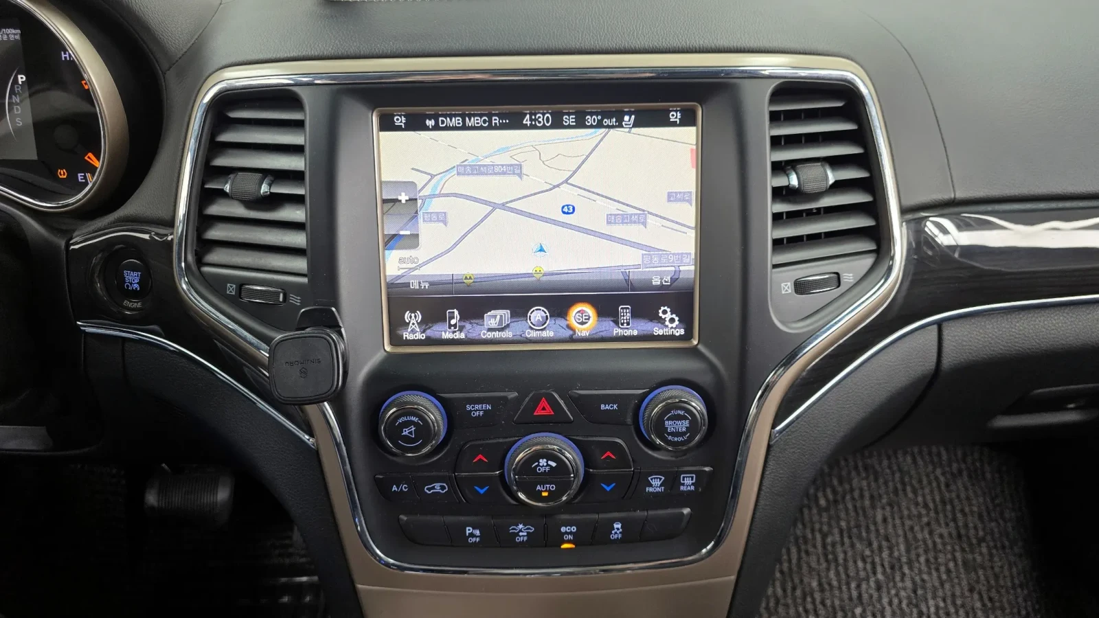 Jeep Grand cherokee * OVERLAND* PENTASTAR* ZF* DISTRONIC* OBDUH, снимка 10 - Автомобили и джипове - 54753922