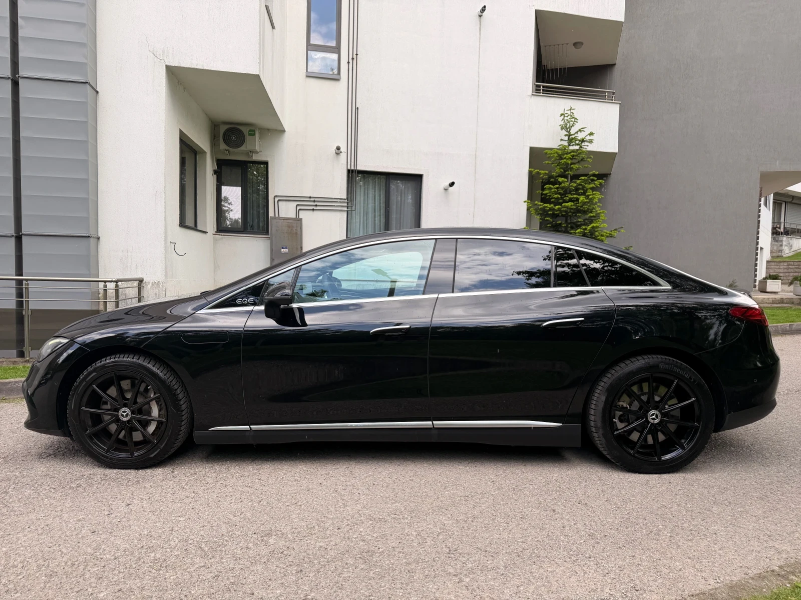 Mercedes-Benz EQE 300 / MBUX / ПОДГРЕВ / КАМЕРА, снимка 4 - Автомобили и джипове - 54758969