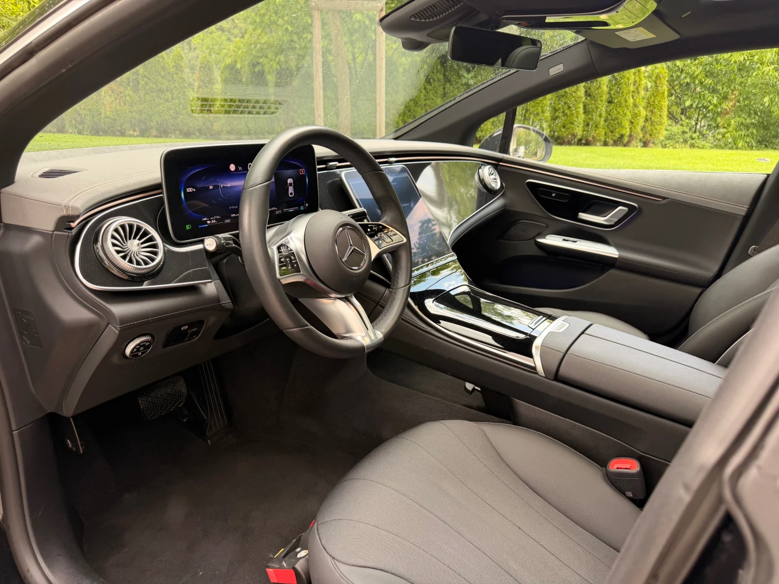 Mercedes-Benz EQE 300 / MBUX / ПОДГРЕВ / КАМЕРА, снимка 9 - Автомобили и джипове - 54758969