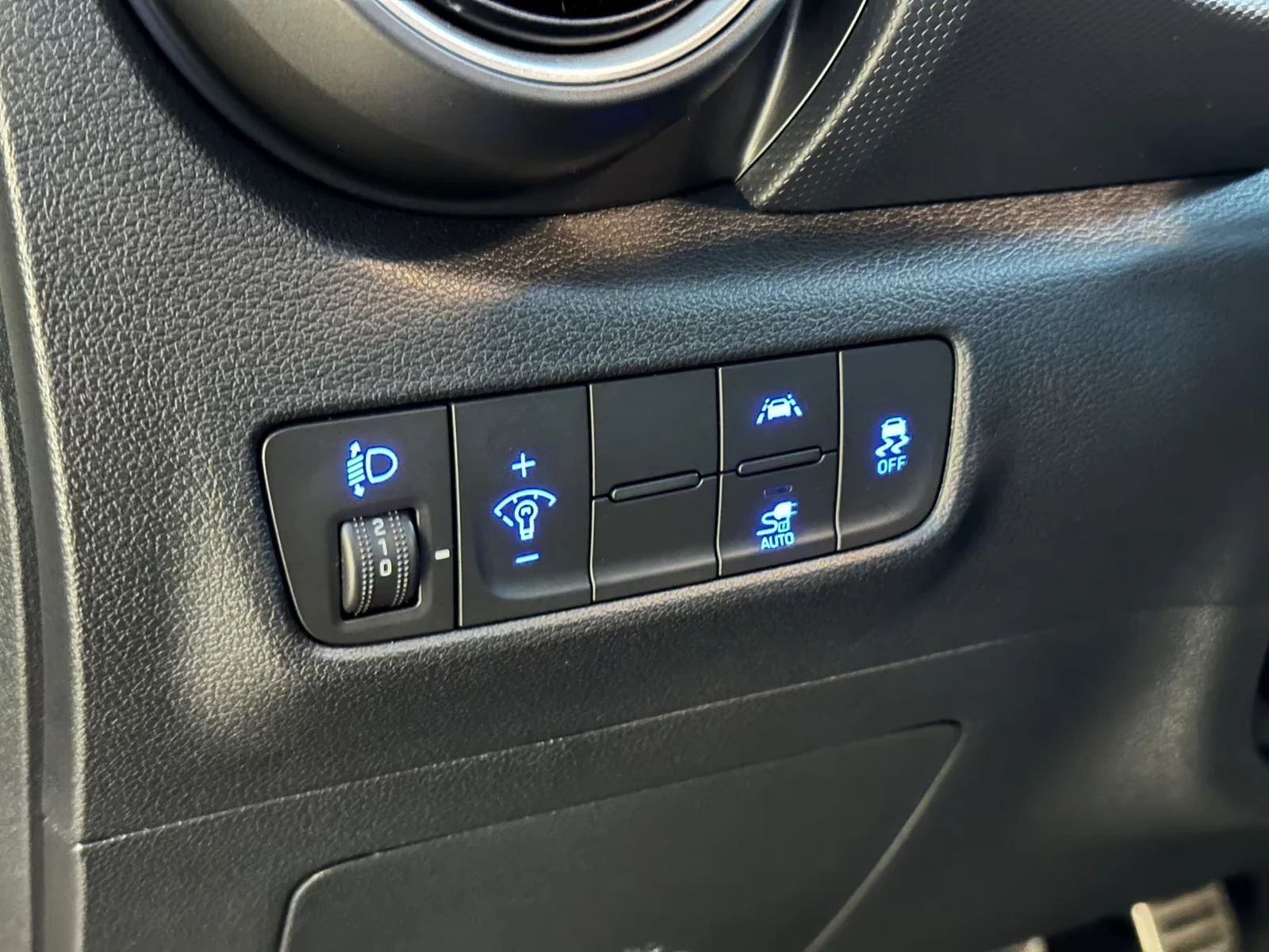Hyundai Kona ELECTRIC STYLE| 57000км| 100%SOH| ТЕРМОПОМПА| CAM|, снимка 16 - Автомобили и джипове - 54760821