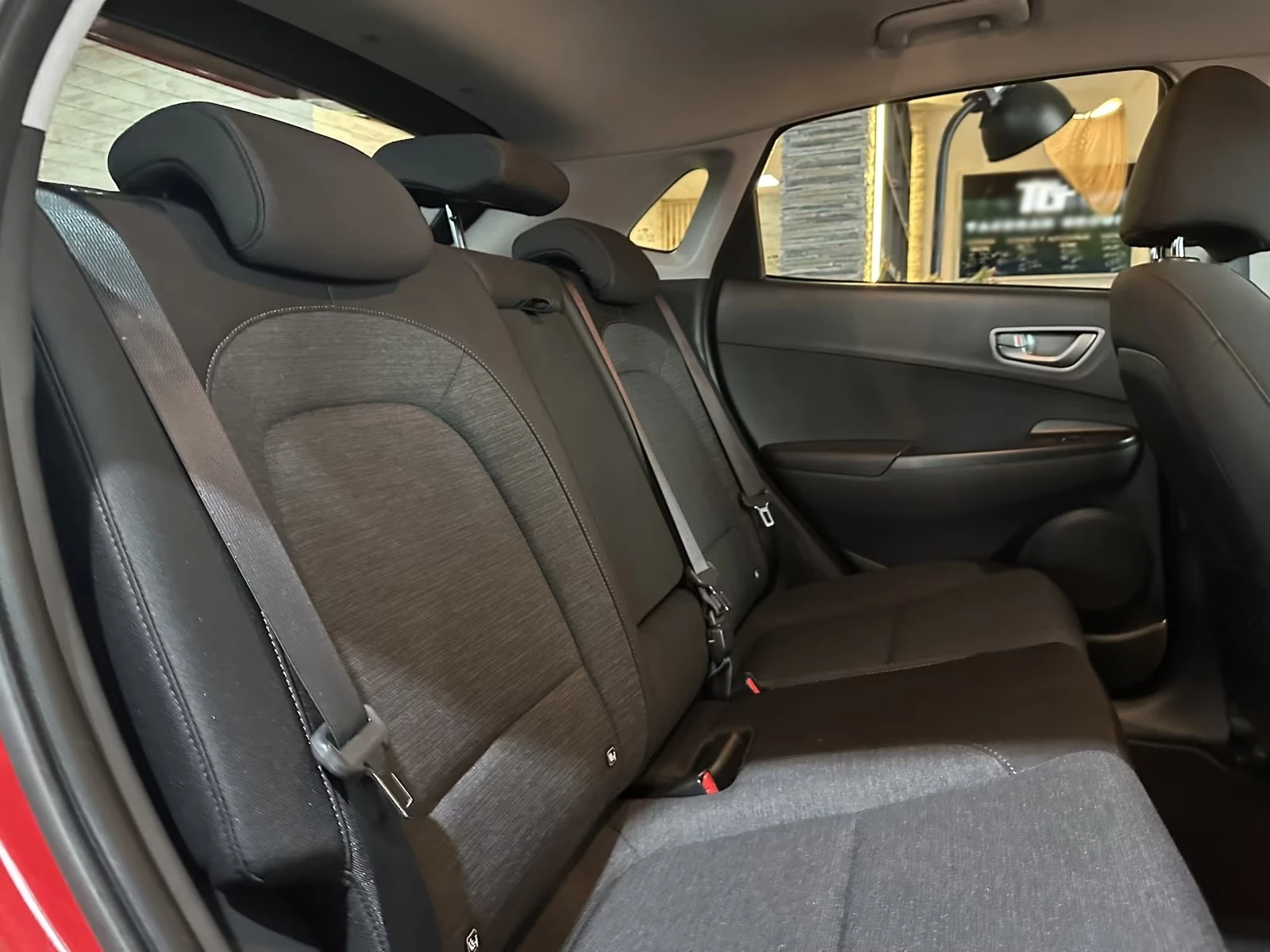 Hyundai Kona ELECTRIC STYLE| 57000км| 100%SOH| ТЕРМОПОМПА| CAM|, снимка 12 - Автомобили и джипове - 54760821