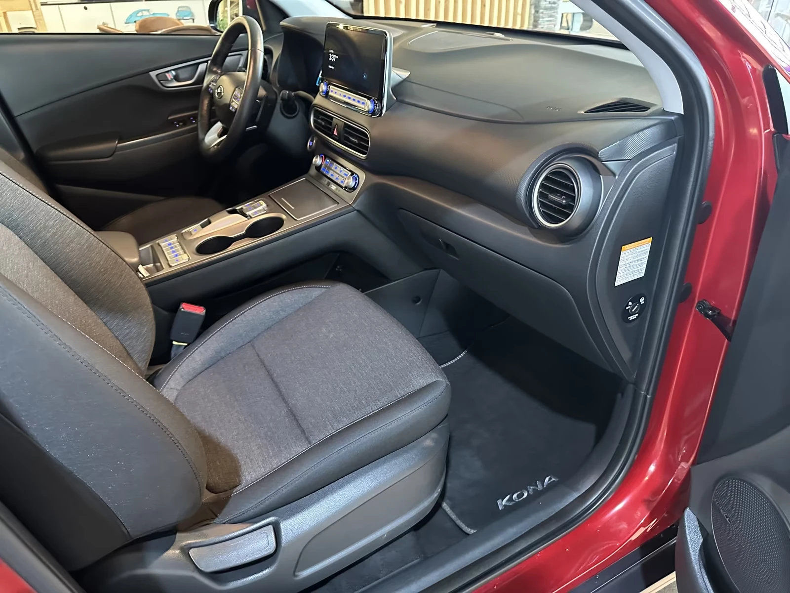 Hyundai Kona ELECTRIC STYLE| 57000км| 100%SOH| ТЕРМОПОМПА| CAM|, снимка 9 - Автомобили и джипове - 54760821