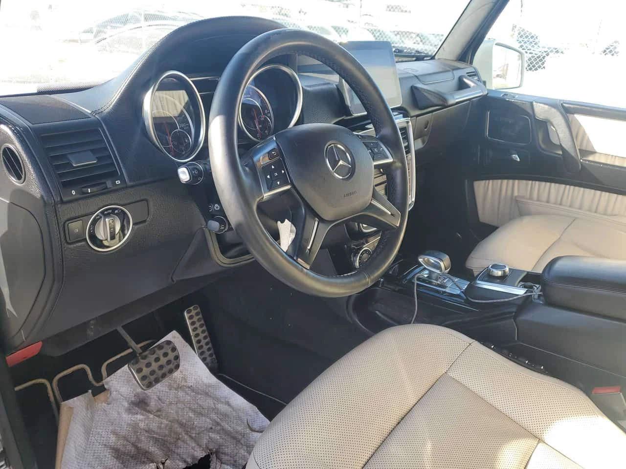 Mercedes-Benz G * AMG 63 * АВТОКРЕДИТ БЕЗ ПЪРВОНАЧАЛНА ВНОСКА* , снимка 5 - Автомобили и джипове - 54774921