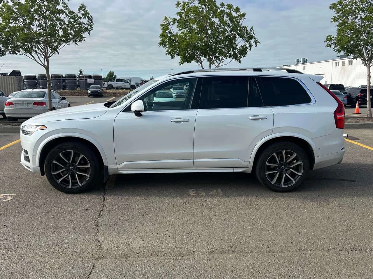 Volvo Xc90 * Momentum * CARFAX * ОПЦИЯ ЗА ФИНАНСИРАНЕ , снимка 2 - Автомобили и джипове - 55590946