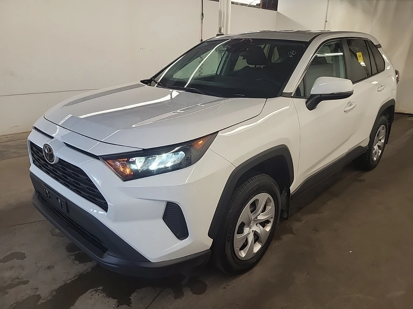 Toyota Rav4 LE| ПОДГРЕВИ| МЪРТВА ТОЧКА| ЗАДНА КАМЕРА| 2 КЛЮЧА|