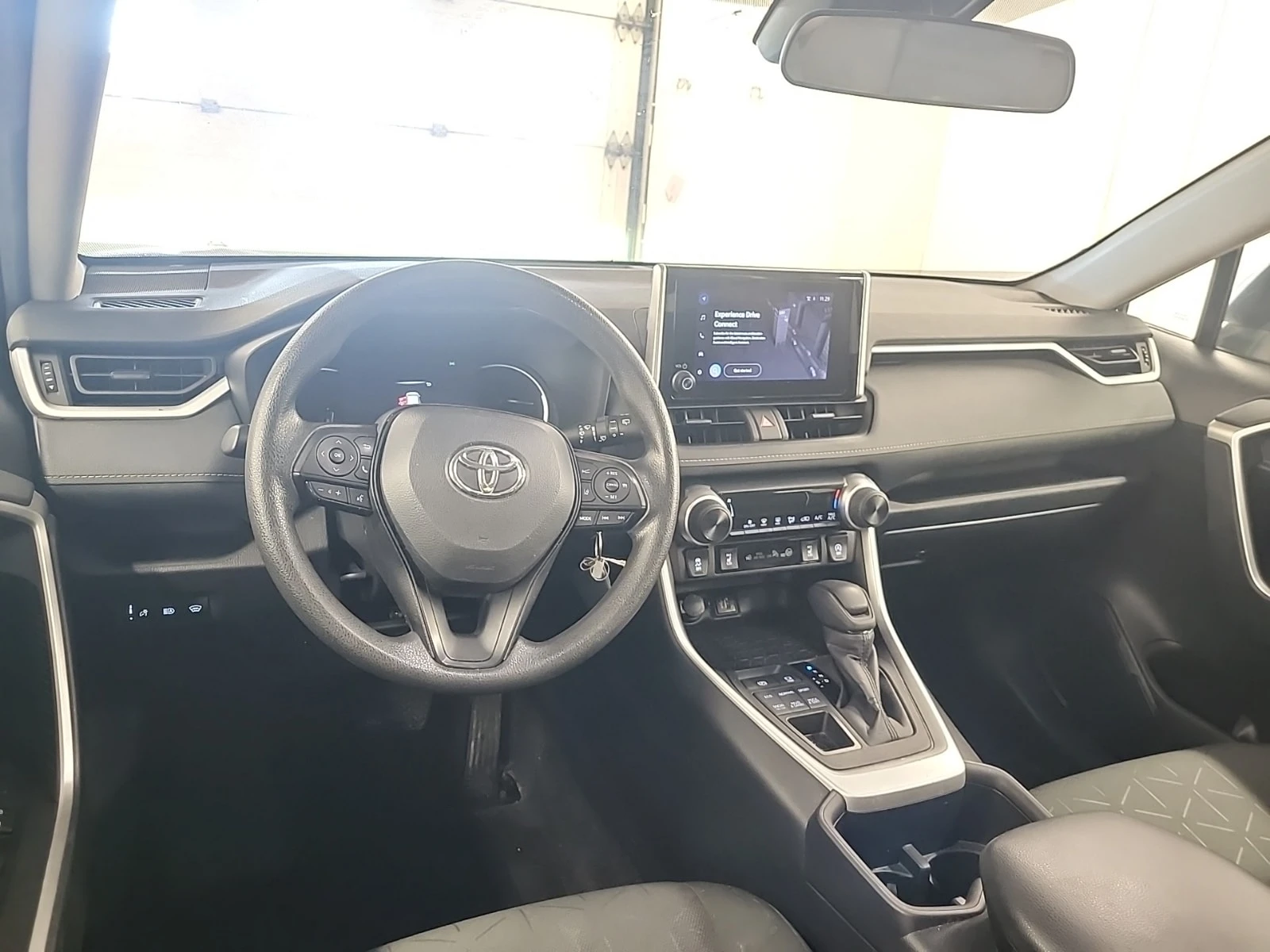 Toyota Rav4 LE| ПОДГРЕВИ| МЪРТВА ТОЧКА| ЗАДНА КАМЕРА| 2 КЛЮЧА|, снимка 10 - Автомобили и джипове - 55815436